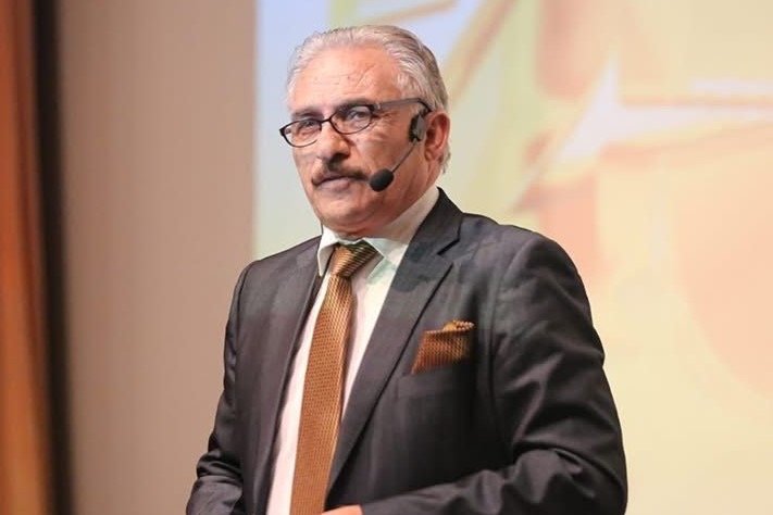 المخرج عليّان يكتب.. لمّا شتم مهرجان جرش بيصير رياضة وطنية… بس بيضل “سماوي” الرقم الصعب!