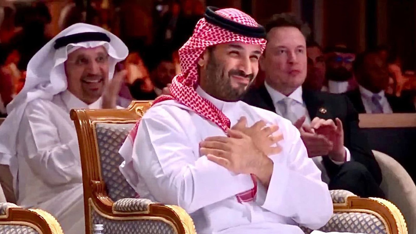 د. تـينا تكتب ✍️ : محمد بن سلمان… الكاريزما السياسية التي تُلهم شرقاً أوسطاً جديداً.. الملهم الذي يُربك الواقع بالعقل.