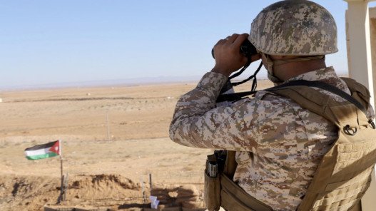 الجيش: تطبيق قواعد الاشتباك بعد محاولة مركبة اختراق حاجز تفتيش شمال المملكة