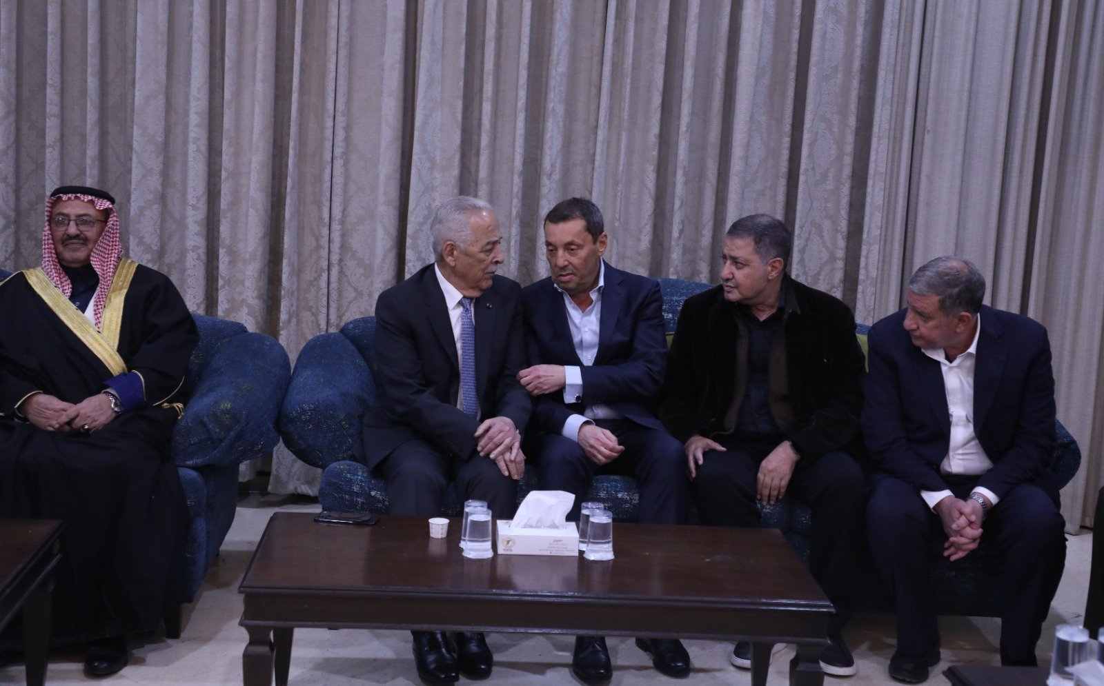 مندوبا عن الملك وولي العهد.. العيسوي يعزي النابلسي والجوارنة والزغول والطراونة